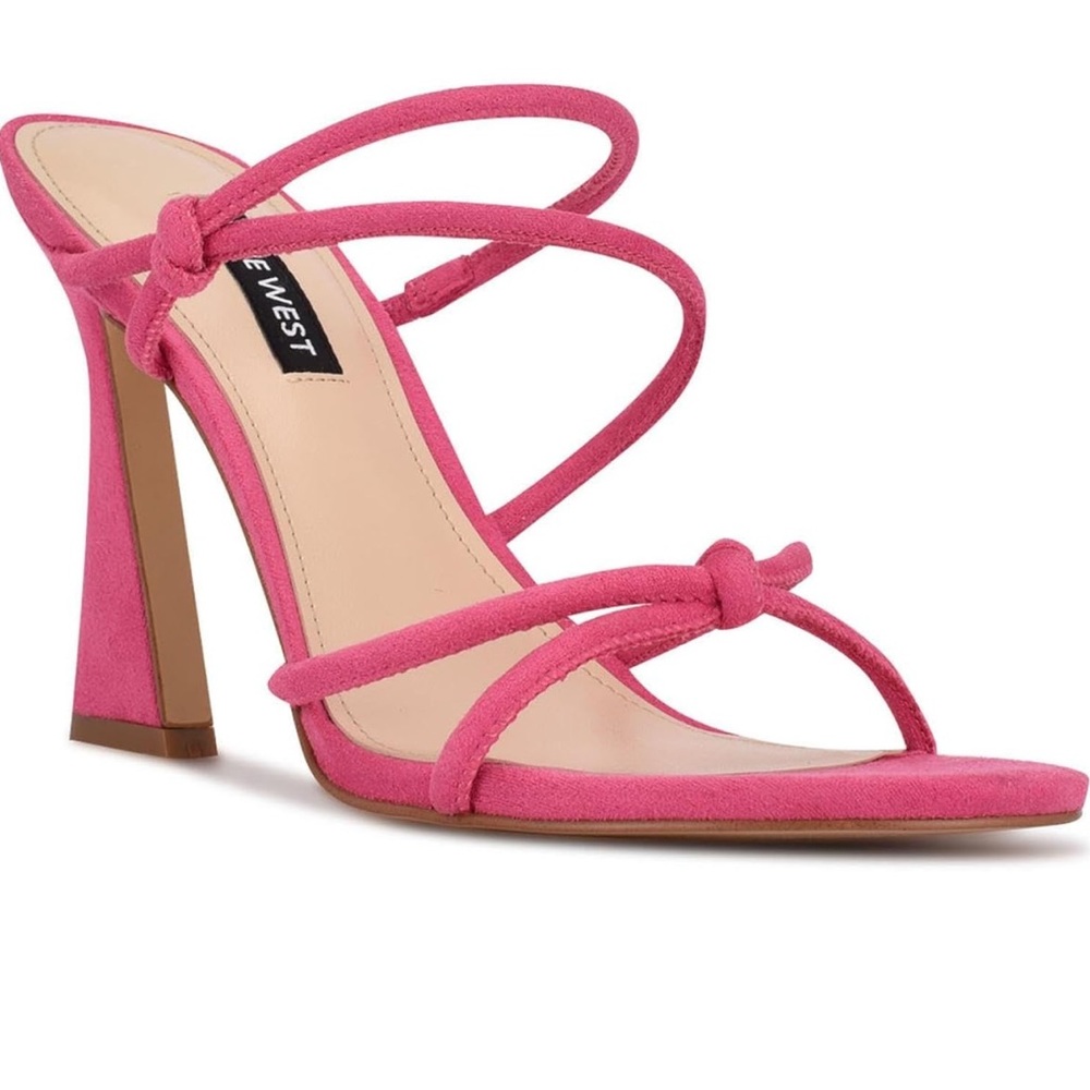 LIKE NEW! Nine West 8.5 strappy slip on heel-shocking pink!